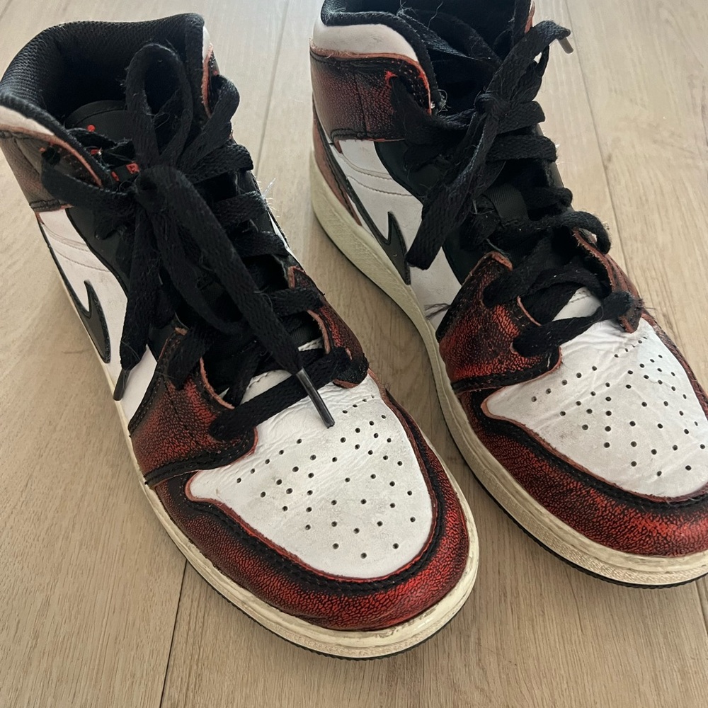 Air Jordan 1Mid SE - Picture 2 of 11